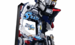 ガンダムのパチンコ打ってたらなんかずっと後ろで俺の台見てるやつがいてさ…