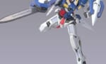 エクシアみたいな女の子顔のガンダムがゴツい剣振り回して戦ってるの萌える…