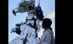 【画像】ガンダム立像を撮影する時にちゃんと設定と構図考えて撮れる人ｗｗｗｗｗｗｗｗ